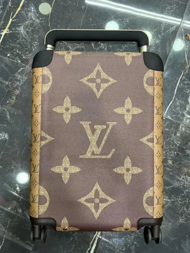 Mala de bordo Louis Vuitton em couro