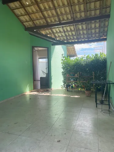 Alugo casa em condomínio em Itaúna 