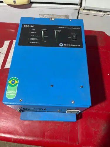 carregador automático de baterias Technomaster CBA-30