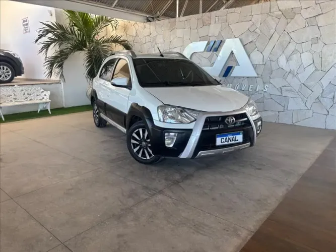 Toyota Etios Cross 1.5 Flex 16V 5P Aut. 2017
