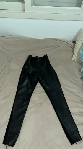 Calça Feminina de Couro Legítimo