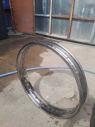Aro 18 Semi novo sem marca de uso 150$