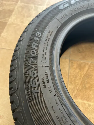 Pneu meia vida - 165/70 R13