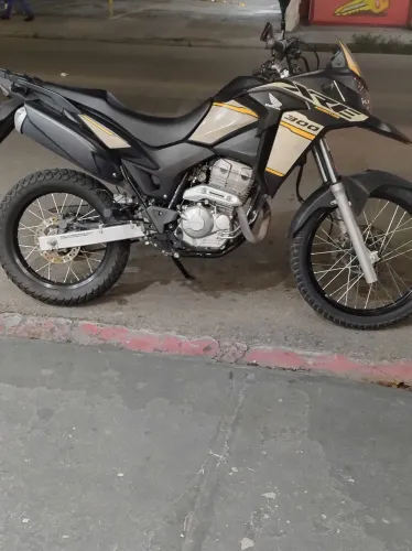 XRE 300 Adventure super consevada