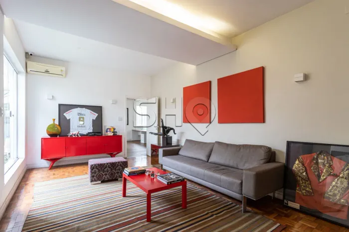 Casa comercial na Pacaembu