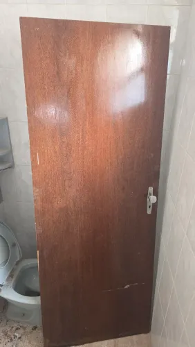 Porta de madeira 0,80x2,10