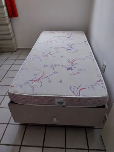 Cama box de solteiro