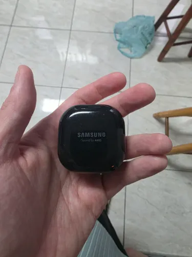 Galaxy buds live
