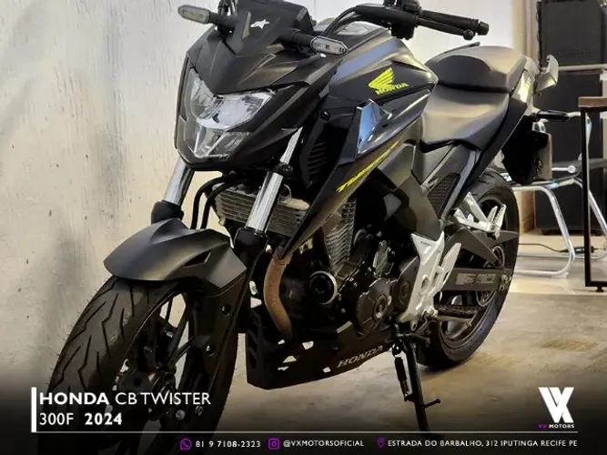 Honda Twister 300F 2024 * 3.900Km * Único Dono - Aceito Carro ou Moto como pagamento