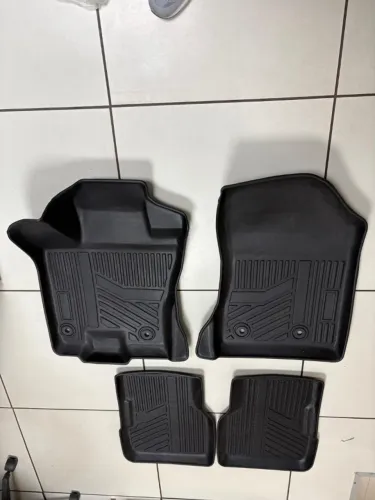 Jogo De Tapete Tipo Bandeja Emborrachado Borda Alta Jeep Compass