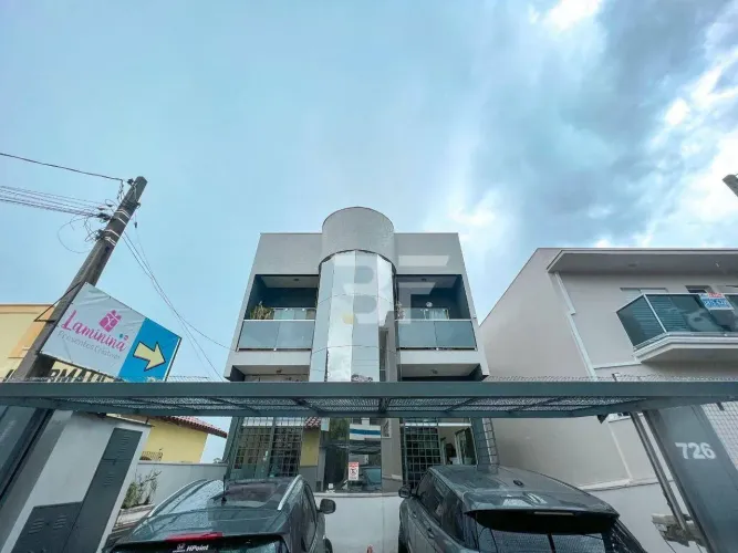 Prédio com salas comerciais no Centro de Indaiatuba/SP