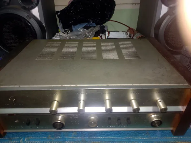 Amplificador Akai anos 70