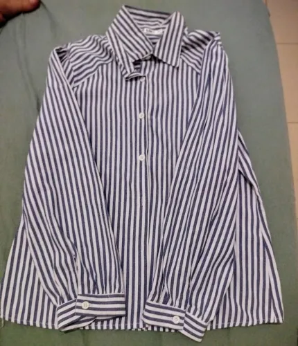 Roupas semi novas