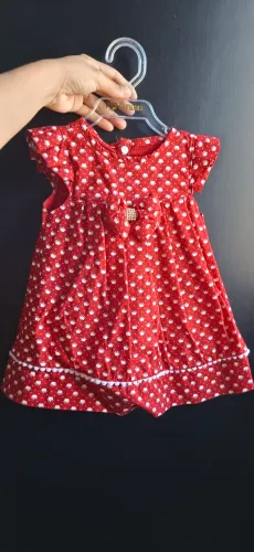 4 Vestidos para bebês