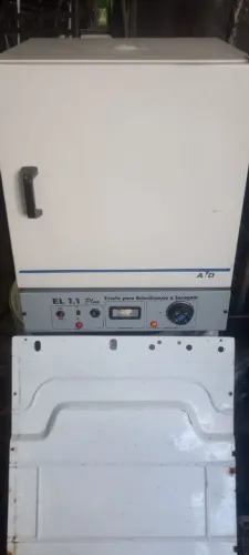 Estufa de esterilização e secagem