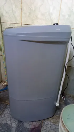 Vendo essa maquina tanquinho de 20Kg ' Usada mais muito bem conservada. Usada poucas vezes