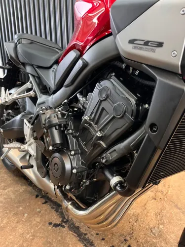 Moto CB 650 R