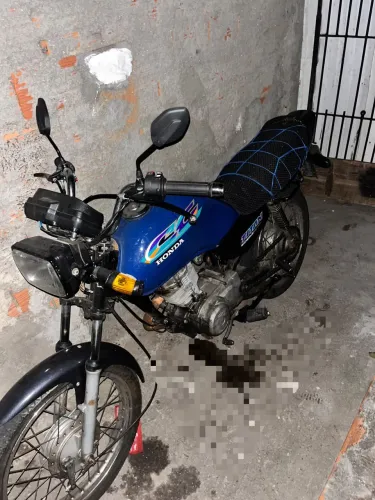 Cg 125 99, só pra roda com nota do leilão