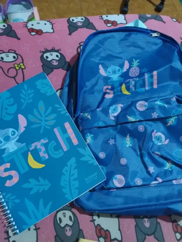 Mochila Stitch com caderno novo