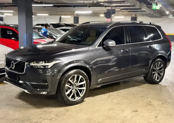 Volvo XC 90 D-5 Momentum 2.0 235cv Diesel 5P 2019