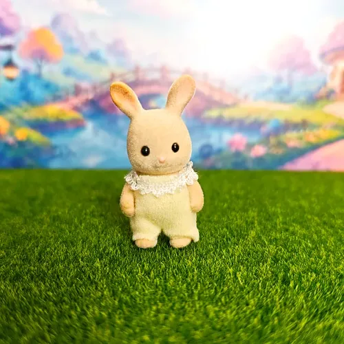 Sylvanian Families - Bebê Coelho Vintage com Roupa Verde