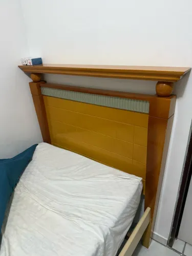 Vendo cama solteirão madeira