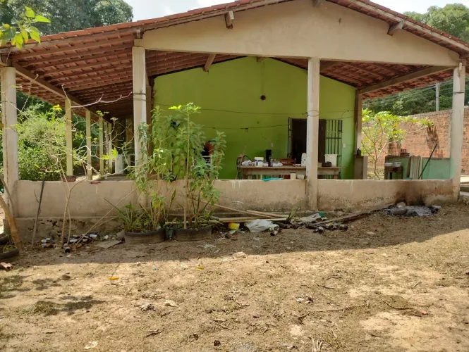 Vendo um sitio com uma excelente área 2.730 m2