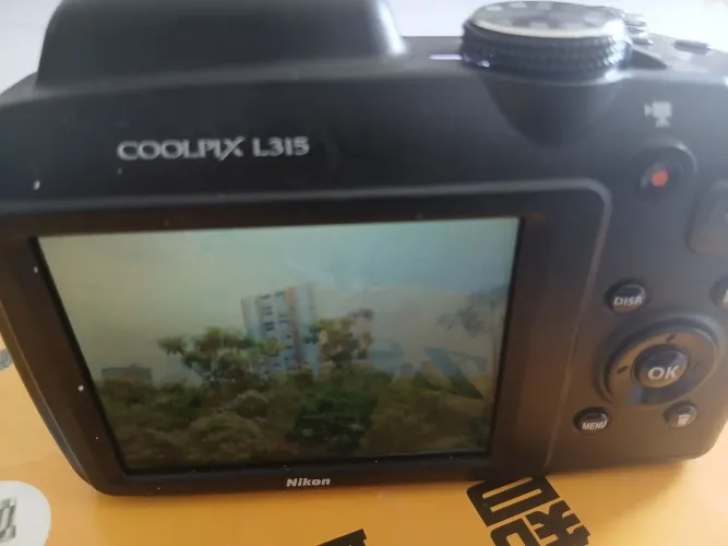 Câmera Nikon l315
