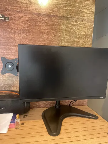 Tela Gamer Samsung + Suporte para duas telas