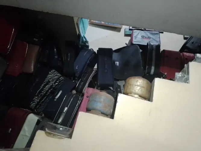 Malas usadas com pequenas alvarias 50$ qualquer tamanho.