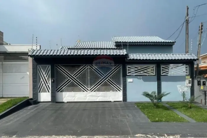 Casa à Venda com 03 quartos sendo 01 suíte e pscina Bairro Novo Horizonte | Cacoal/RO