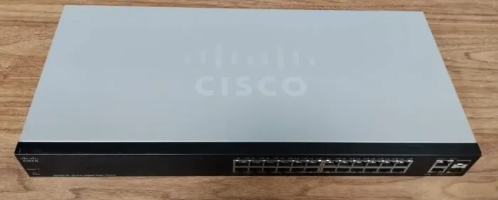 Switch Cisco SG220-26 Gerenciável Gigabit - Excelente Estado