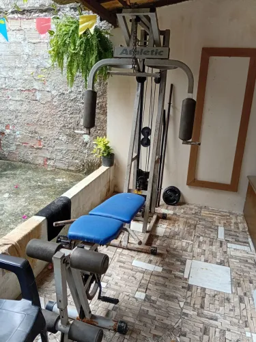 Aparelho de musculação completo mil reais