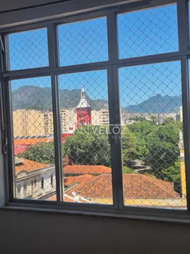 Apartamento : / Residencial / Centro