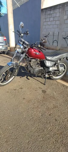 ? Suzuki Intruder 125 2007 - Econômica, Confiável e Cheia de Estilo! ?