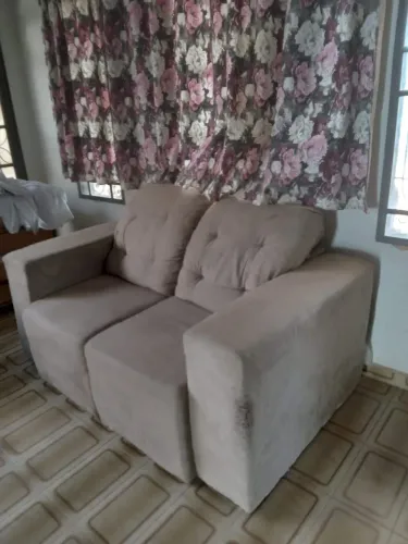 Sofá cinza retrátil