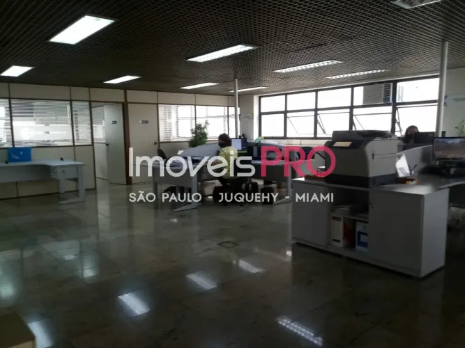 Predio comercial com loja , subsolo e 2 andares