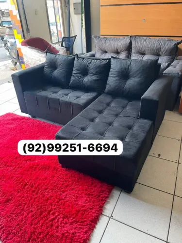 sofá chaise três lugares