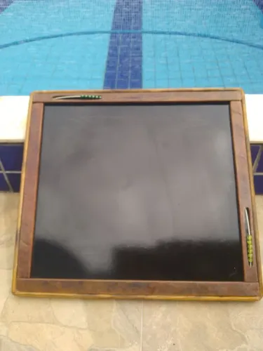 Tábua de dominó de 58×52, e outra de 70×54