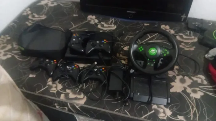 Xbox 360 super slim desbloqueado