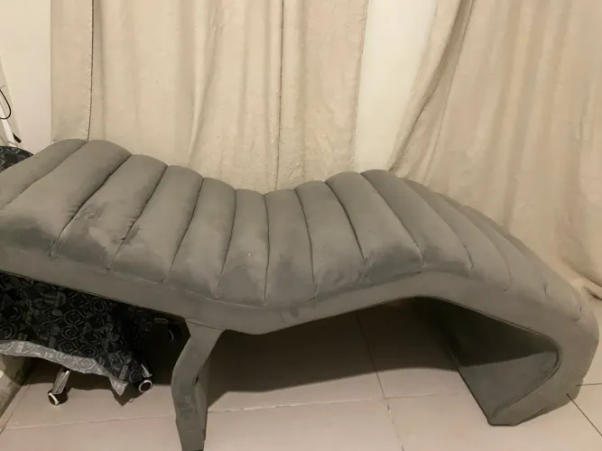 Vende-se maca para cílios e sobrancelhas