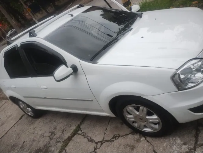 Renault Logan 2010