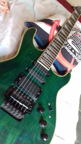 GUITARRA COREANA