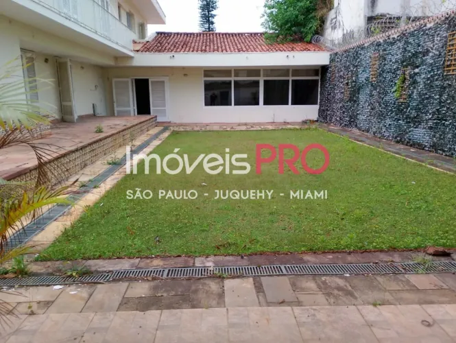 Casa incrível no melhor acesso de Moema