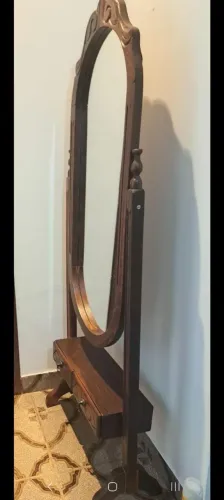 Vendo espelho quase uma relíquia de mais de 40 anos