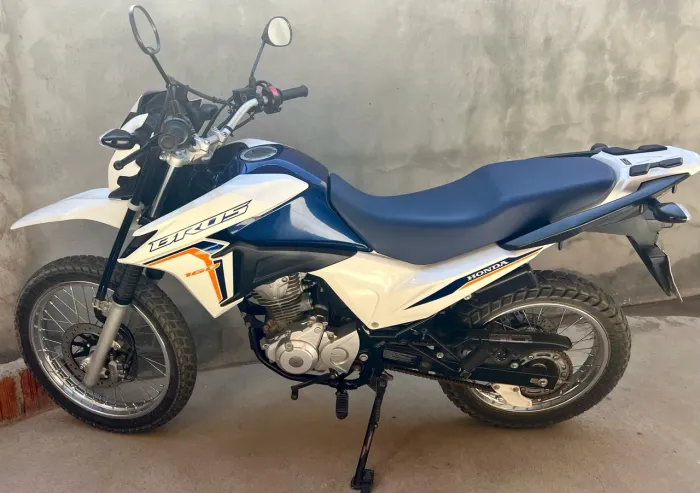 Vendo moto Bros ano 2024