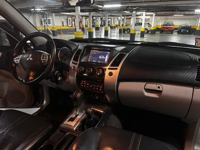 Mitsubishi Pajero HPE 3.2 4X4 T.i. Dies. 5P Aut. 2016