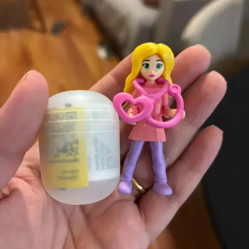 Boneca Médica Kinder Ovo