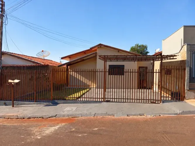 Vende-se Casa no Jardim Planalto, 3 quartos