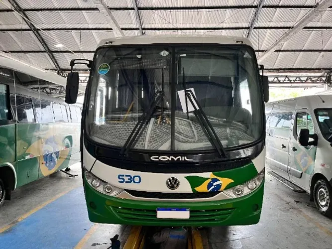 COMIL VERSATILE E COMIL CAMPIONE VW 17.230 EM ÓTIMO ESTADO